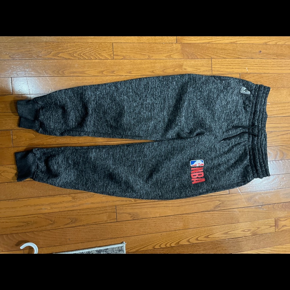 Mens size small jogger sweatpants like new , he never wore them